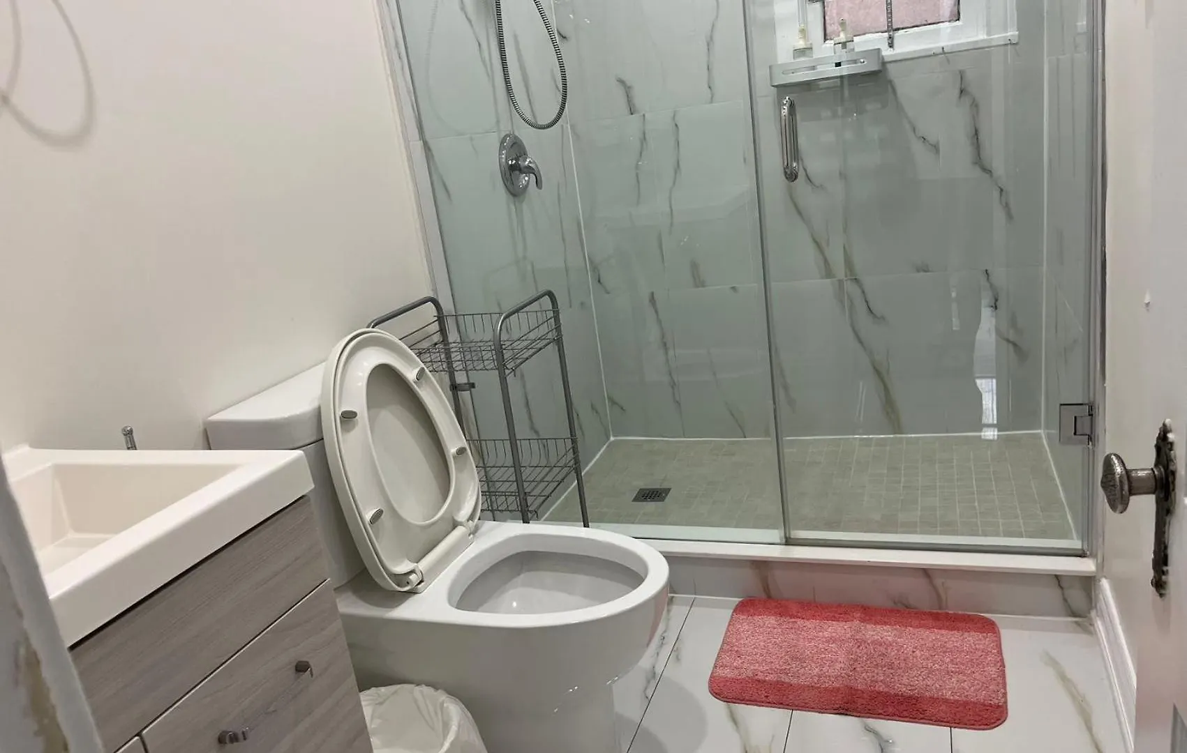 Quiet Budget Room Easy Transit North York Toronto